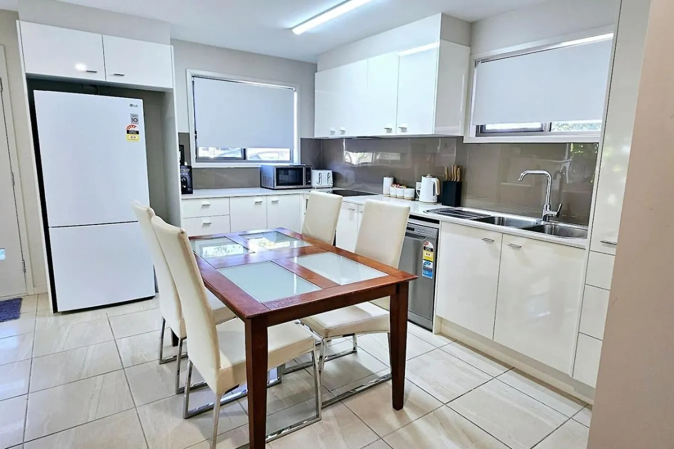 Jacaranda Townhouse 4 At Sunlight Swan Sleeps 6 Beerwah Apartment